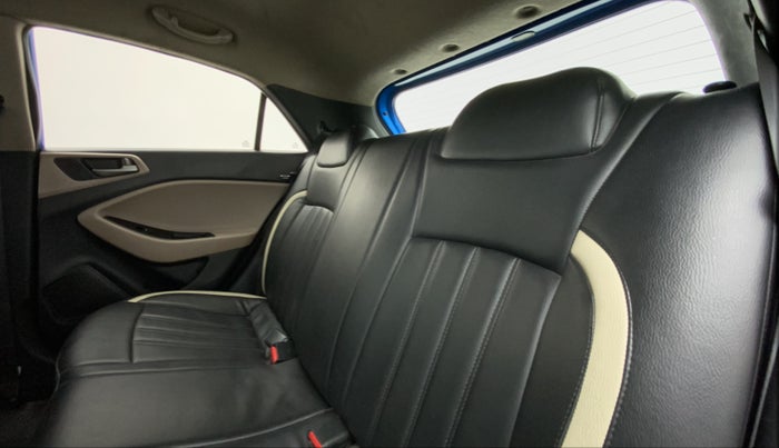 2017 Hyundai Elite i20 SPORTZ 1.2, Petrol, Manual, 66,077 km, Right Side Rear Door Cabin