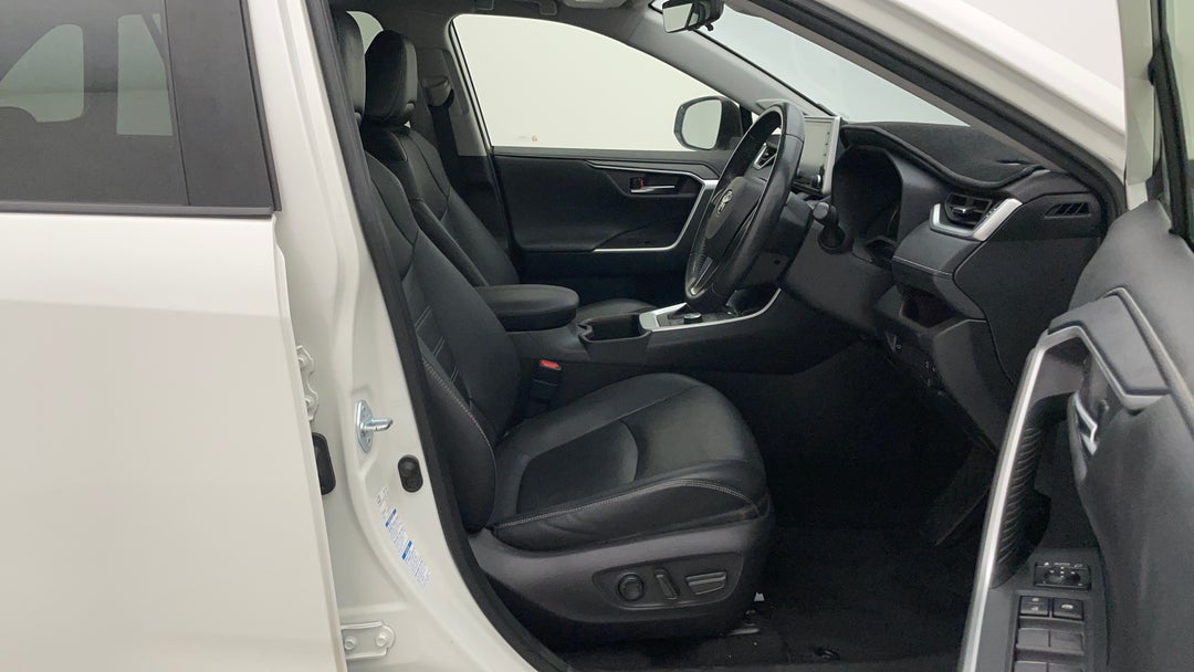 2021 Toyota RAV4 Cruiser (awd) Hybrid, Automatic, 119493 km, Right Side Front Door Cabin View