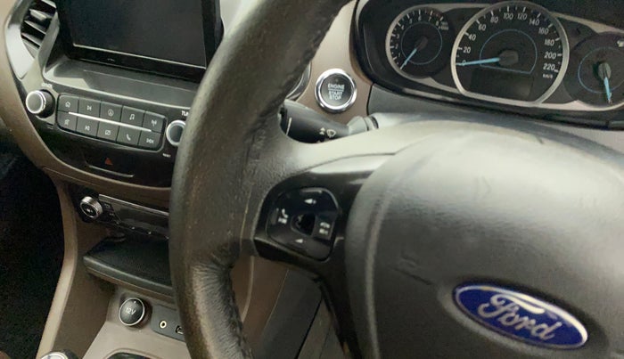 2018 Ford FREESTYLE TITANIUM 1.2 PETROL, Petrol, Manual, 53,780 km, Steering wheel - Phone control has minor damage