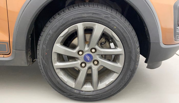 2018 Ford FREESTYLE TITANIUM 1.2 PETROL, Petrol, Manual, 53,780 km, Right Front Wheel