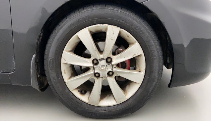 2012 Hyundai Verna FLUIDIC 1.6 CRDI SX, Diesel, Manual, 70,330 km, Right Front Wheel