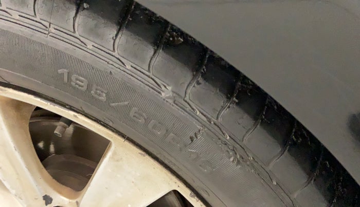 2012 Hyundai Verna FLUIDIC 1.6 CRDI SX, Diesel, Manual, 70,330 km, Left front tyre - Minor crack