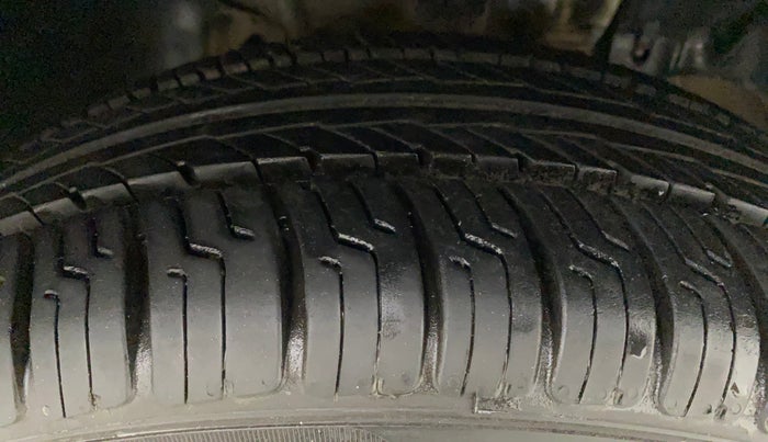 2018 Tata Tiago XT PETROL, Petrol, Manual, 85,360 km, Right Front Tyre Tread