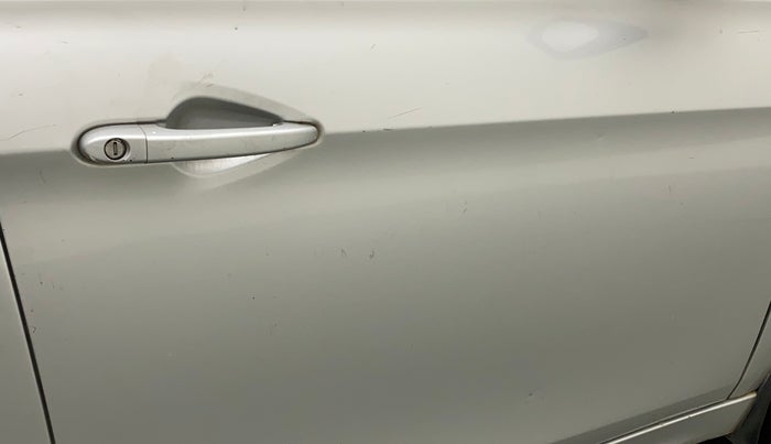 2018 Tata Tiago XT PETROL, Petrol, Manual, 85,360 km, Driver-side door - Minor scratches