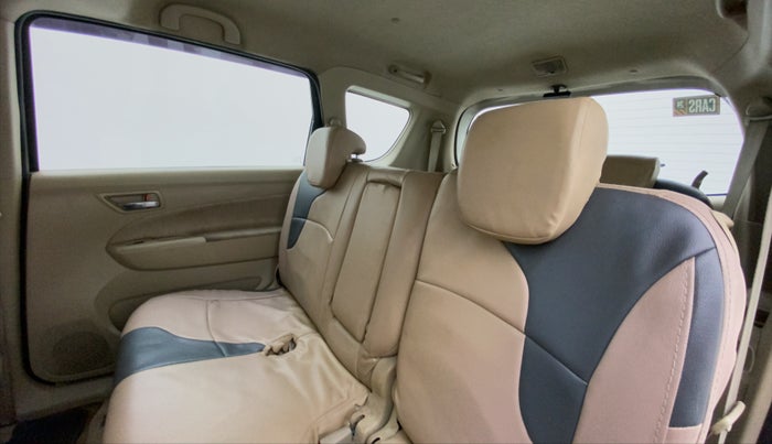2014 Maruti Ertiga ZDI, Diesel, Manual, 86,372 km, Right Side Rear Door Cabin