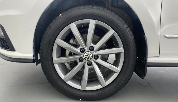 2020 Volkswagen Polo HIGH LINE PLUS 1.0, Petrol, Manual, 21,006 km, Left Front Wheel