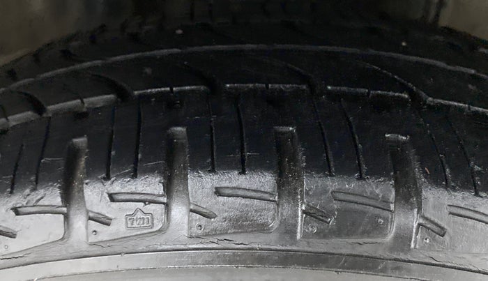 2016 Honda City V MT PETROL, Petrol, Manual, 25,608 km, Left Rear Tyre Tread
