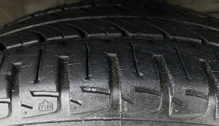 2016 Honda City V MT PETROL, Petrol, Manual, 25,608 km, Right Front Tyre Tread