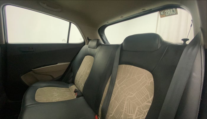 2018 Hyundai Grand i10 MAGNA AT 1.2 KAPPA VTVT, Petrol, Automatic, 16,844 km, Right Side Rear Door Cabin