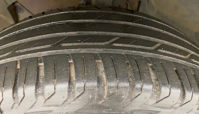2015 Nissan Terrano XL (P), Petrol, Manual, 86,374 km, Left Front Tyre Tread
