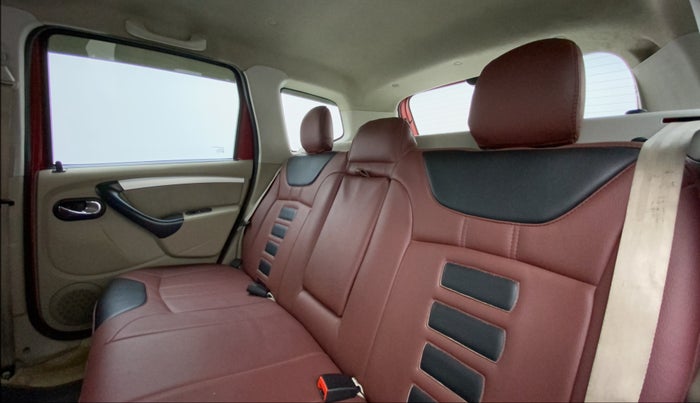 2015 Nissan Terrano XL (P), Petrol, Manual, 86,374 km, Right Side Rear Door Cabin