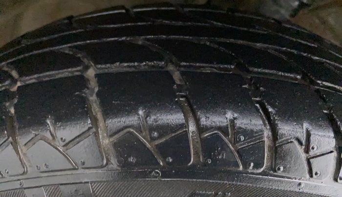 2018 Maruti Wagon R 1.0 LXI CNG, CNG, Manual, 16,333 km, Right Rear Tyre Tread