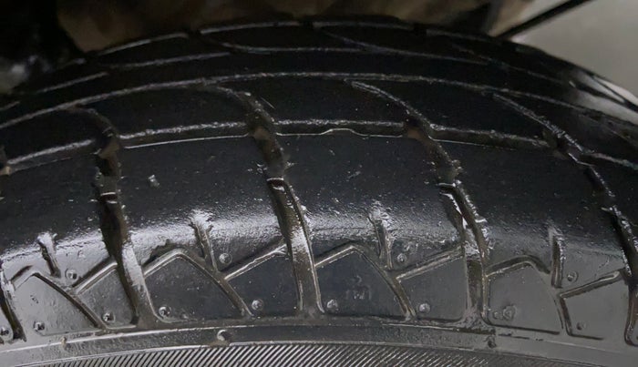 2018 Maruti Wagon R 1.0 LXI CNG, CNG, Manual, 16,333 km, Left Rear Tyre Tread