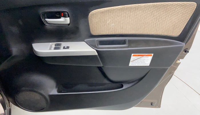 2018 Maruti Wagon R 1.0 LXI CNG, CNG, Manual, 16,333 km, Driver Side Door Panels Control