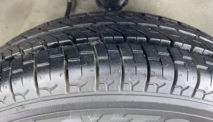 2018 Maruti Alto 800 VXI, Petrol, Manual, 19,110 km, Right Front Tyre Tread