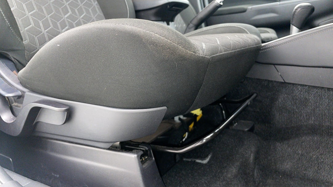 2022 Mitsubishi ASX Es (2WD), Automatic, 59597 km, Drivers Side Adjustment Panel