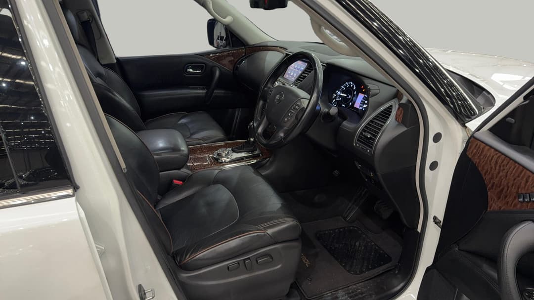 2020 Nissan Patrol Ti-l (4x4), Automatic, 110461 km, Right Side Front Door Cabin View