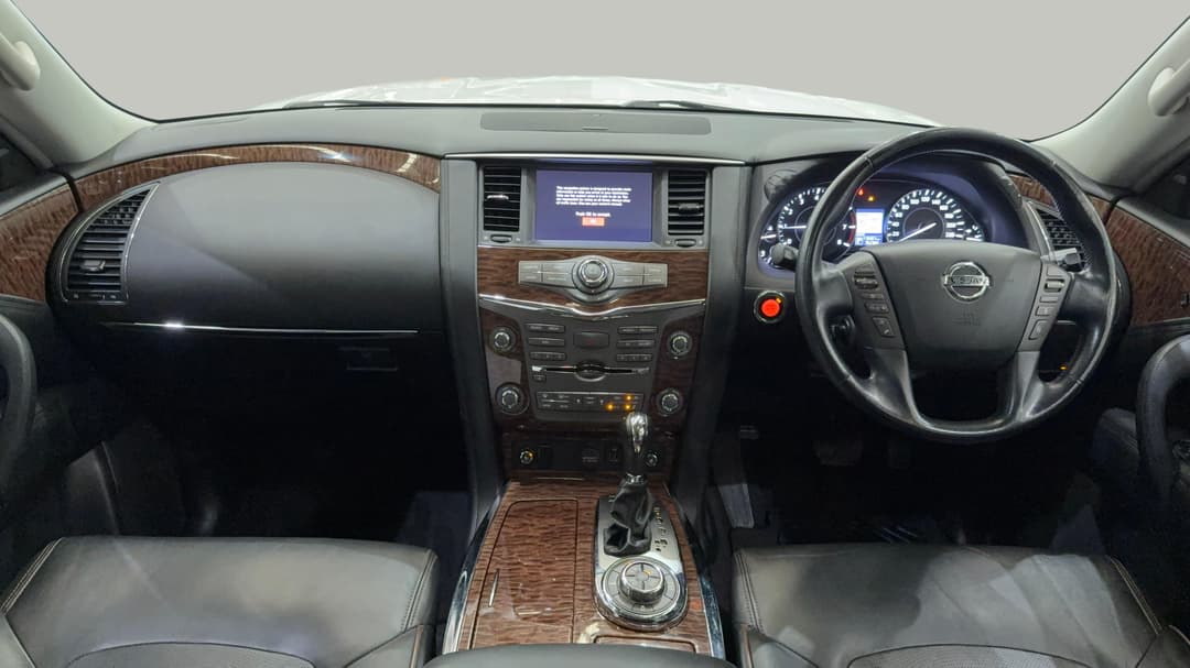 2020 Nissan Patrol Ti-l (4x4), Automatic, 110461 km, Dashboard View