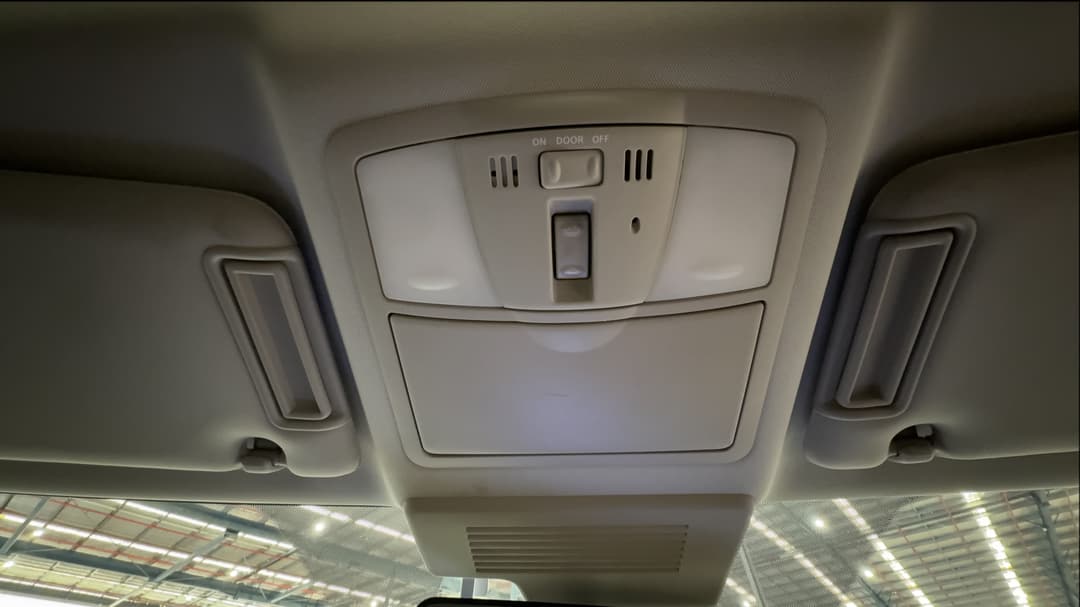 2020 Nissan Patrol Ti-l (4x4), Automatic, 110461 km, On-Roof Controls/Sunglass holder