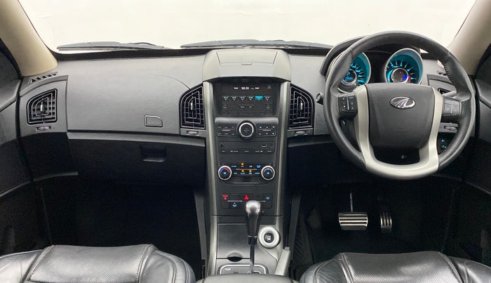 2017 Mahindra XUV500 W10 AT FWD, Diesel, Automatic, 25,600 km, Dashboard