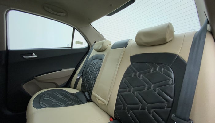 2016 Hyundai Xcent S 1.2, Petrol, Manual, 36,275 km, Right Side Rear Door Cabin