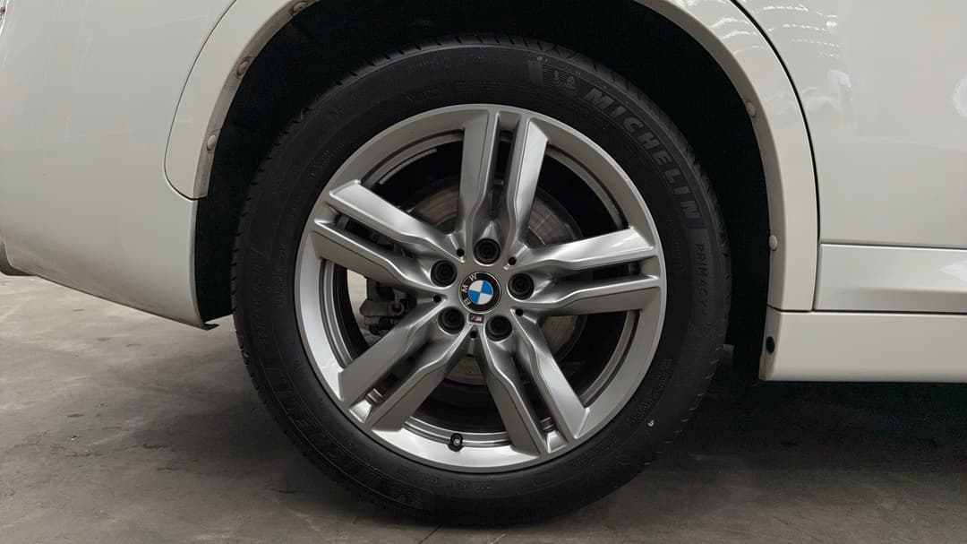 2021 BMW X1 sDrive 20i M Sport, Automatic, 24746 km, Right Rear Wheel