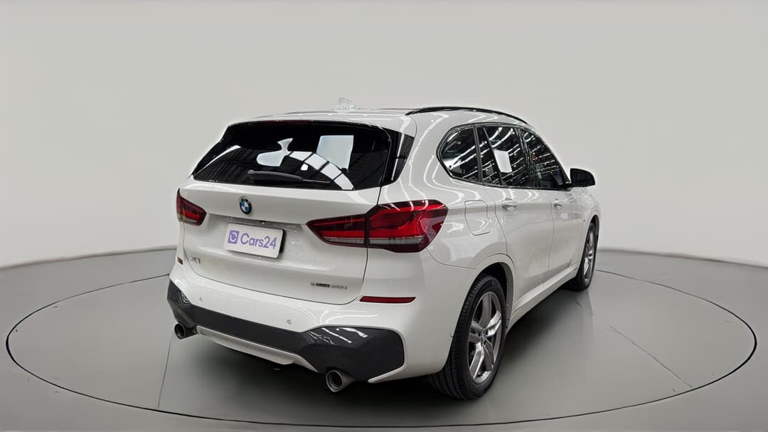 2021 BMW X1 sDrive 20i M Sport, Automatic, 24746 km, Right Back Diagonal (45- Degree) View