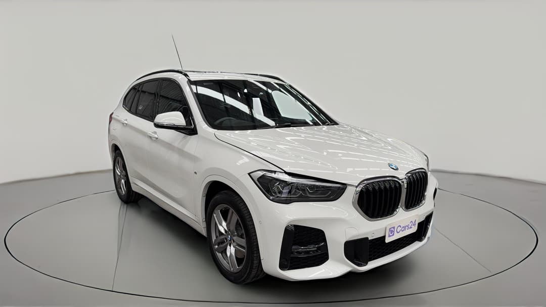 2021 BMW X1 sDrive 20i M Sport, Automatic, 24746 km, Right Front Diagonal (45- Degree) View