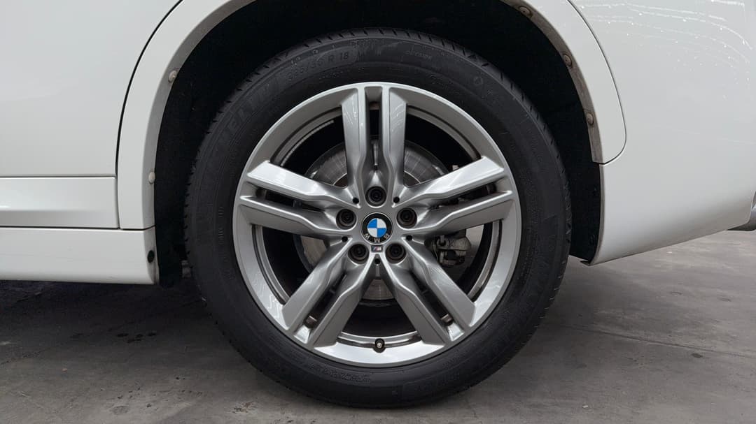 2021 BMW X1 sDrive 20i M Sport, Automatic, 24746 km, Left Rear Wheel