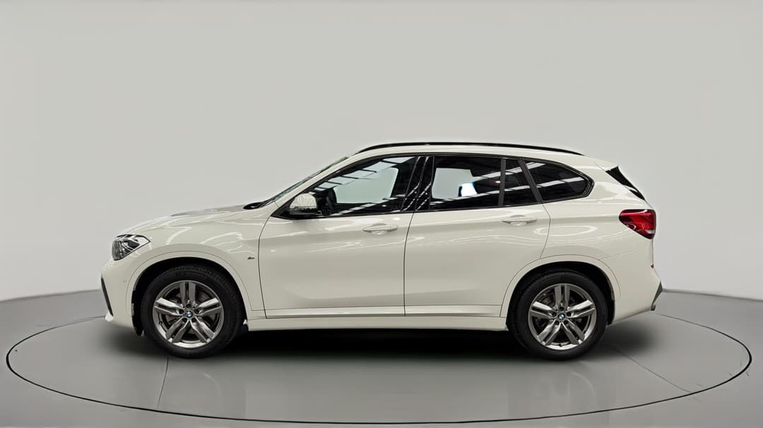 2021 BMW X1 sDrive 20i M Sport, Automatic, 24746 km, Left Side View