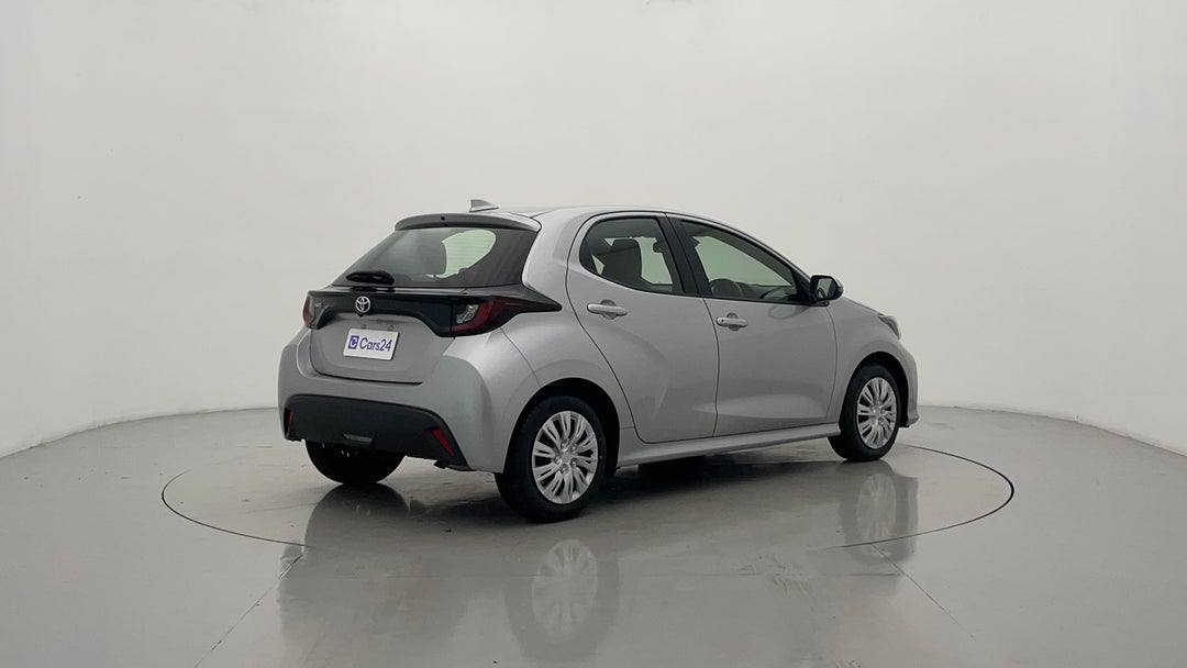 Right Back Diagonal (45- Degree) View