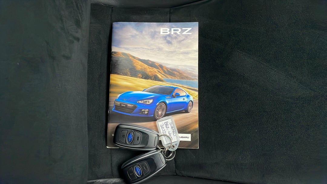 2016 Subaru Brz Brz, Manual, 37989 km, Key Close-up