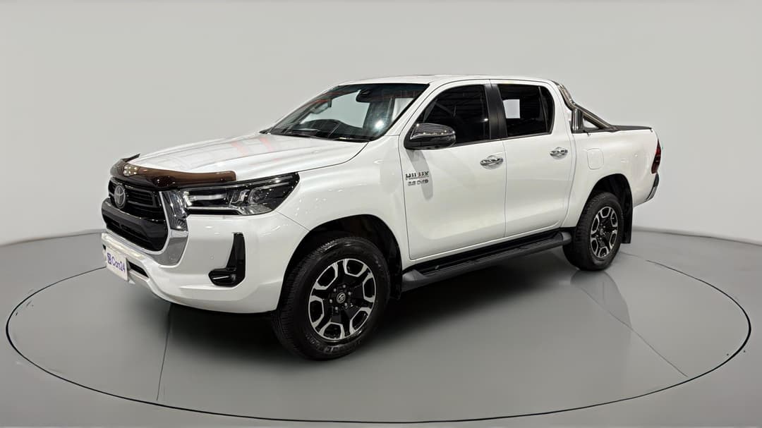 2022 Toyota Hilux Sr5 + Premium Interior (4x4), Automatic, 62239 km, Left Front Diagonal (45- Degree) View