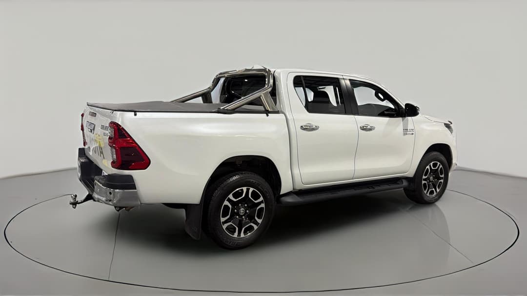 2022 Toyota Hilux Sr5 + Premium Interior (4x4), Automatic, 62239 km, Right Back Diagonal (45- Degree) View