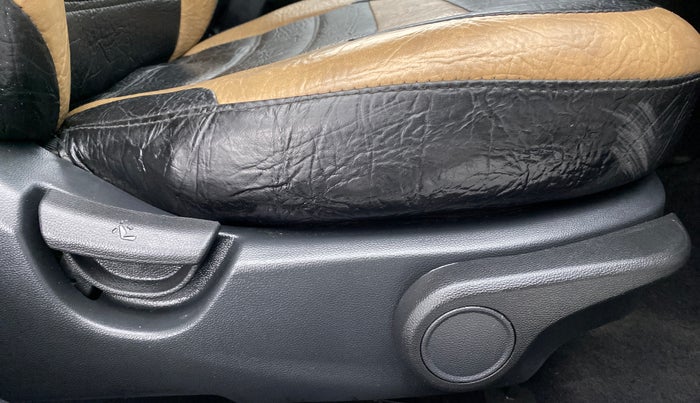 2015 Hyundai Grand i10 ASTA 1.2 AT VTVT, Petrol, Automatic, 50,265 km, Driver Side Adjustment Panel