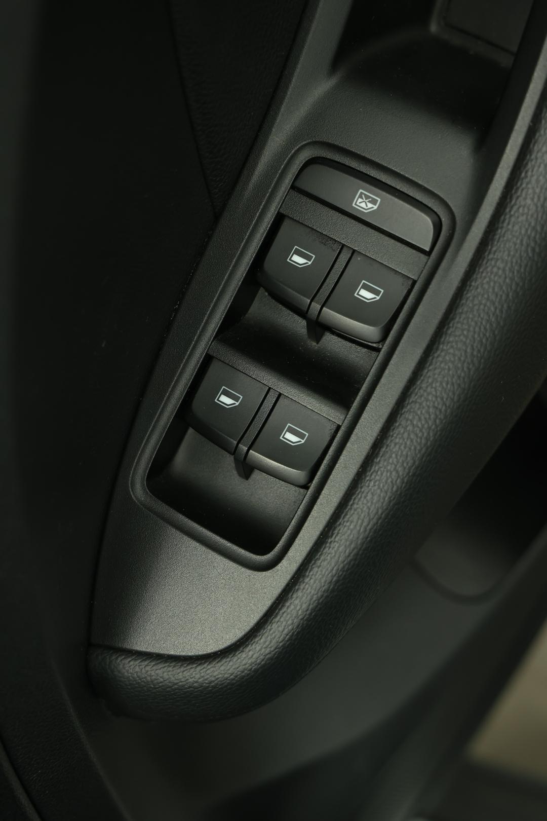 2021 MG ZS Excite, Automatic, 55459 km, Drivers Side Door Panel Controls