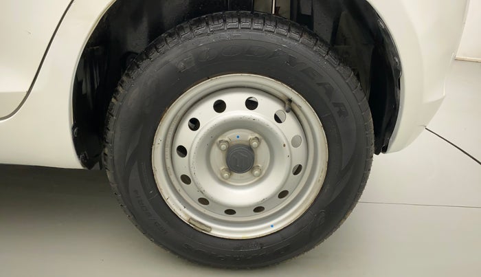 2012 Maruti Swift LXI, Petrol, Manual, 41,942 km, Left Rear Wheel