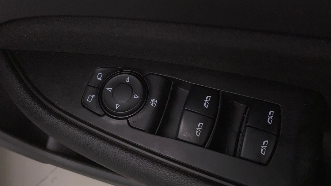 2019 Holden Commodore Lt (5yr), Automatic, 55014 km, Drivers Side Door Panel Controls