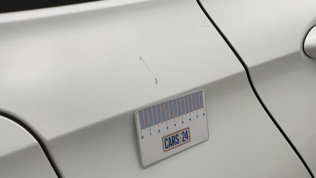 2019 Holden Commodore Lt (5yr), Automatic, 55014 km, Quarter Panel Rear RHS Chip