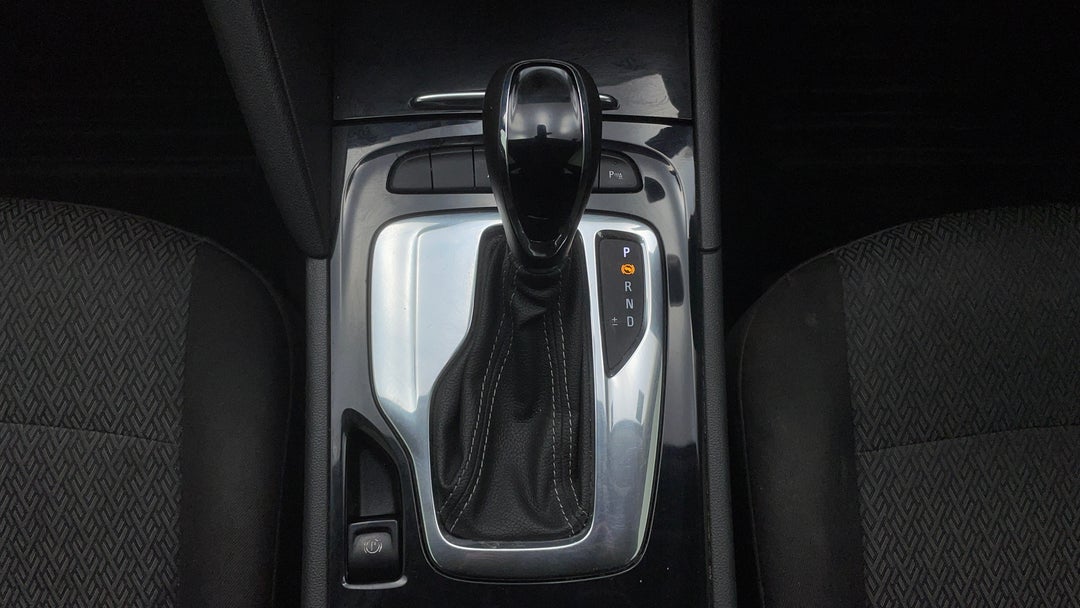 2019 Holden Commodore Lt (5yr), Automatic, 55014 km, Gear Lever 