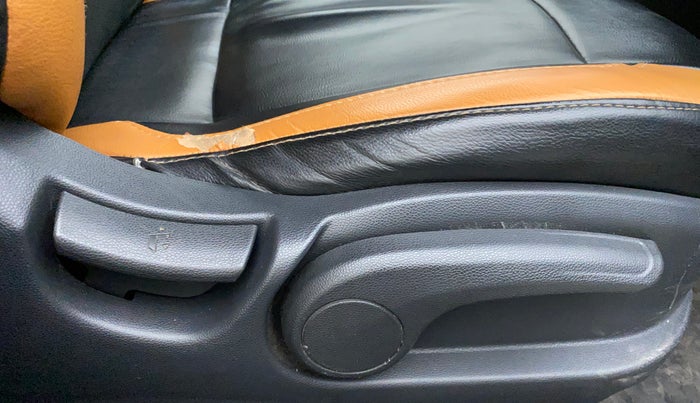 2015 Hyundai i20 Active 1.2 S, Petrol, Manual, 49,109 km, Driver Side Adjustment Panel