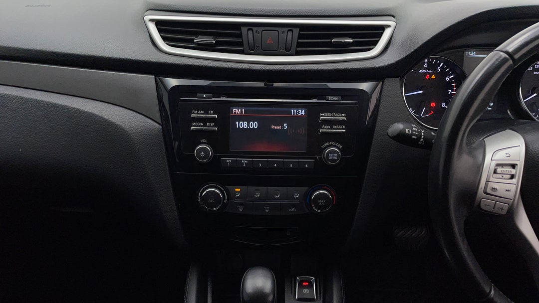 2017 Nissan Qashqai St, Automatic, 86217 km, Center Console