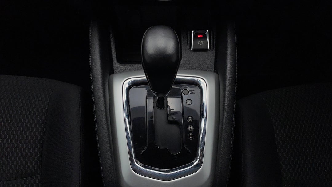2017 Nissan Qashqai St, Automatic, 86217 km, Gear Lever 