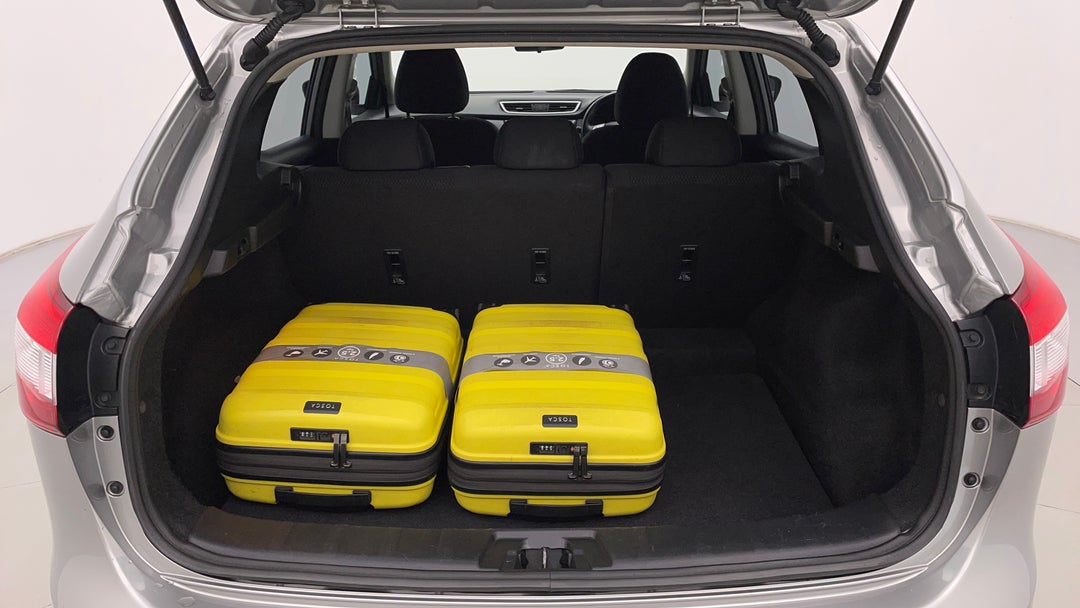 2017 Nissan Qashqai St, Automatic, 86217 km, Boot Inside View with Luggage