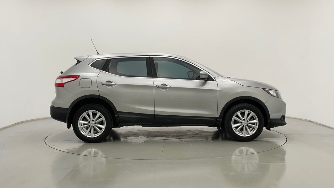 2017 Nissan Qashqai St, Automatic, 86217 km, Right Side View