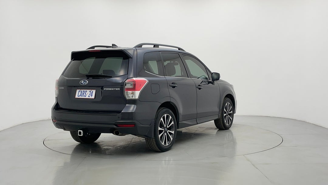 Right Back Diagonal (45- Degree) View