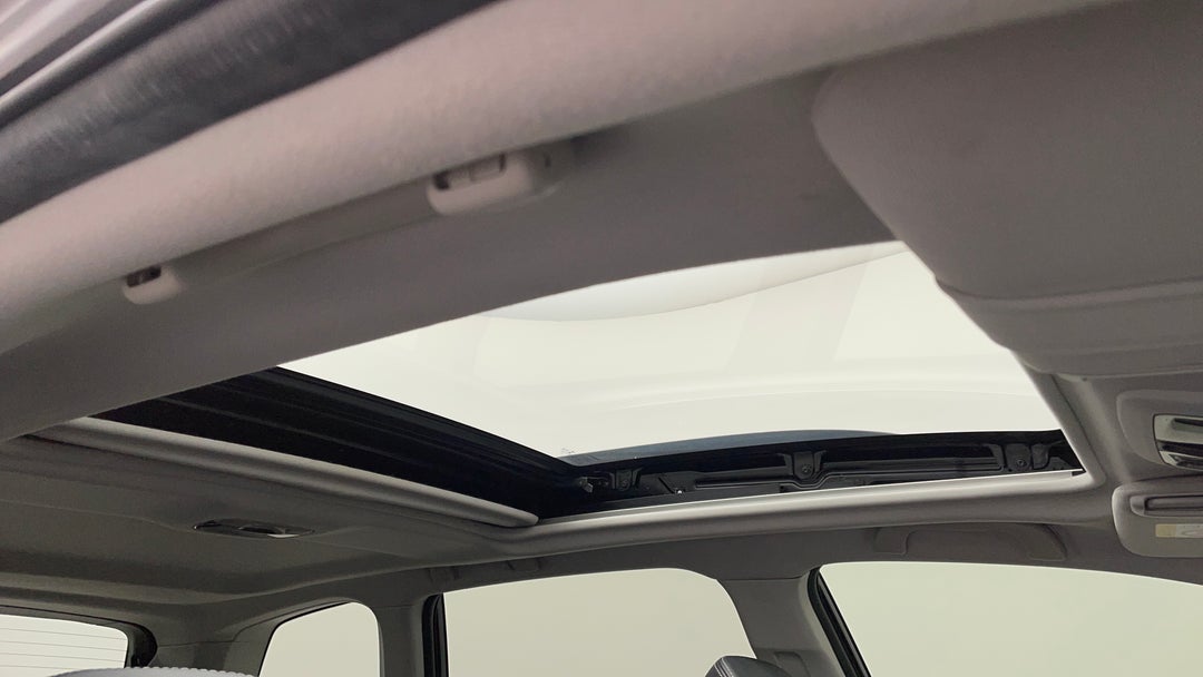 Interior Sunroof/Moonroof