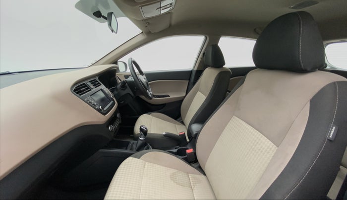 2018 Hyundai Elite i20 1.4 CRDI ASTA (O), Diesel, Manual, 41,112 km, Right Side Front Door Cabin