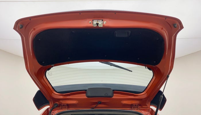 2014 Toyota Etios CROSS 1.2 G, Petrol, Manual, 47,055 km, Boot Door Open