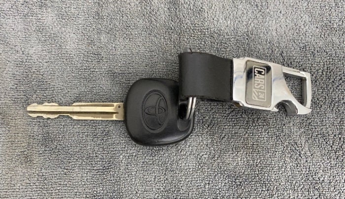2014 Toyota Etios CROSS 1.2 G, Petrol, Manual, 47,055 km, Lock system - Dork lock functional only from remote key